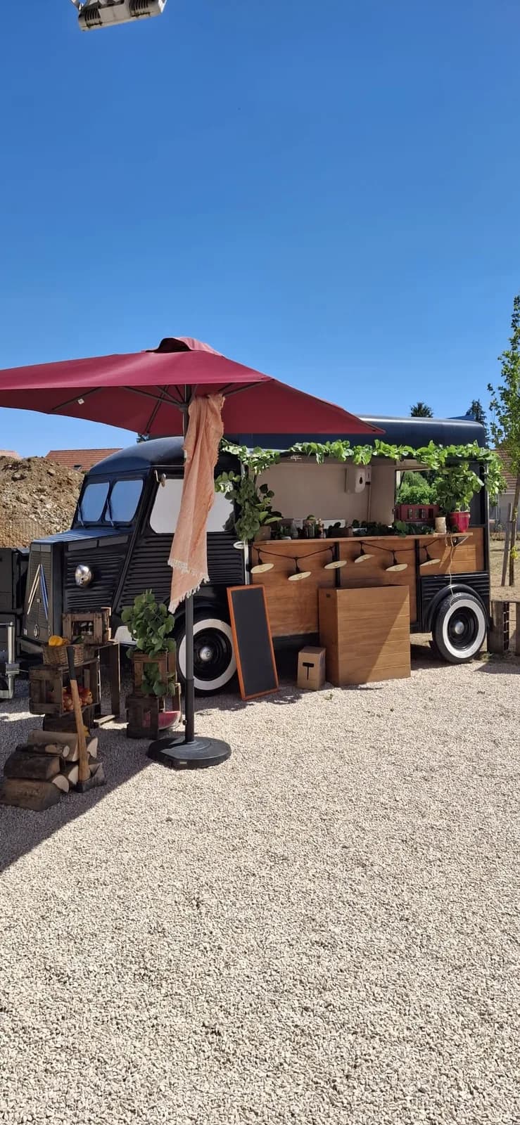 Citroën Type H aménagé en food truck gourmet